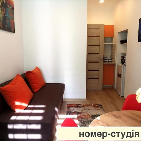 Світло Цілодобово Apartments In The City Center Lviv Exteriör bild