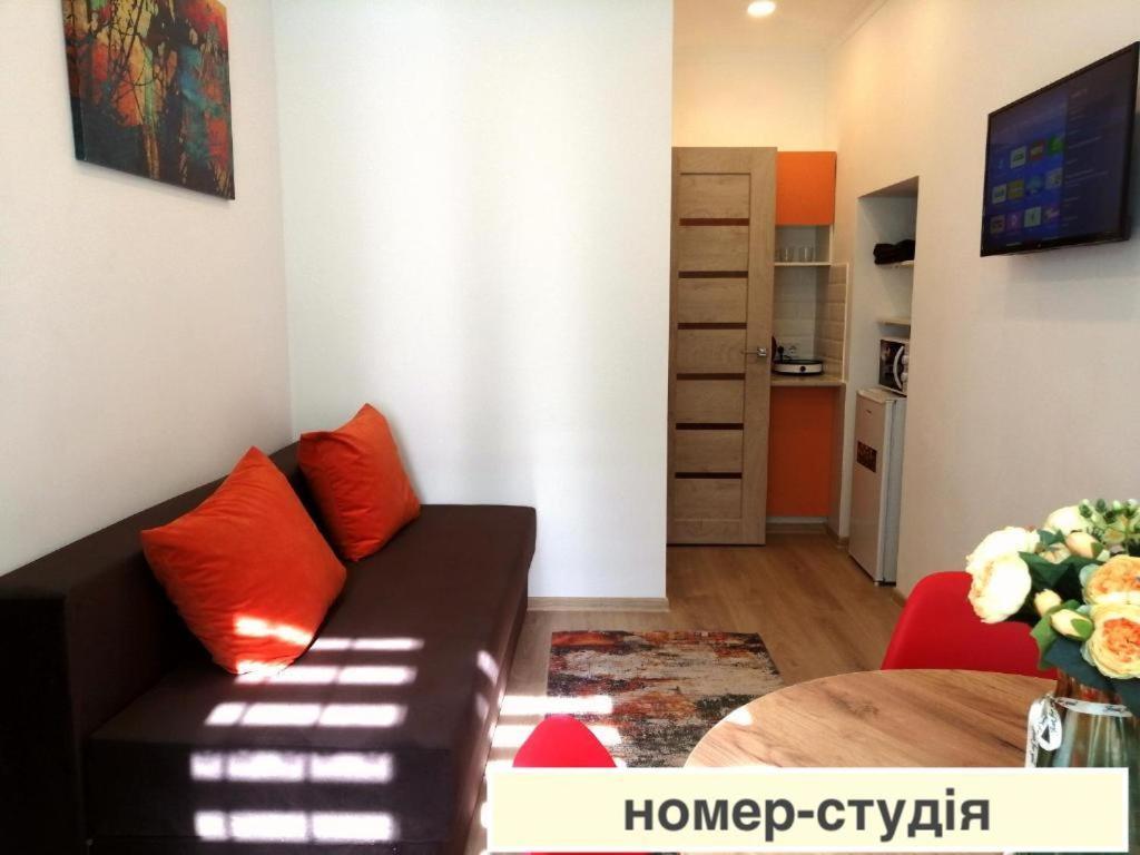 Світло Цілодобово Apartments In The City Center Lviv Exteriör bild