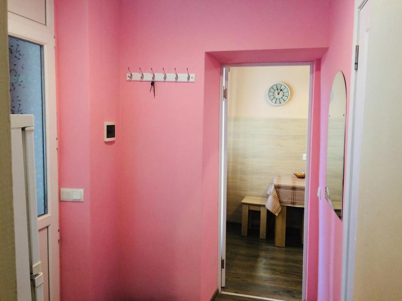 Світло Цілодобово Apartments In The City Center Lviv Exteriör bild