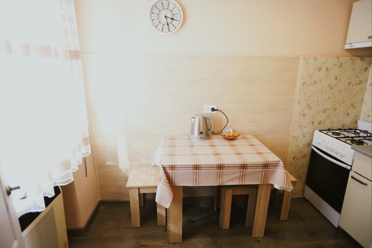 Світло Цілодобово Apartments In The City Center Lviv Exteriör bild