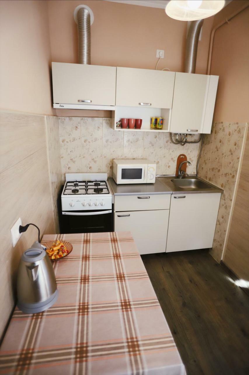 Світло Цілодобово Apartments In The City Center Lviv Exteriör bild